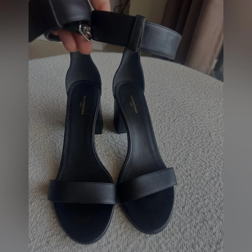 Balenciaga Black Heels Elegant Block Design - Picture 1 of 3